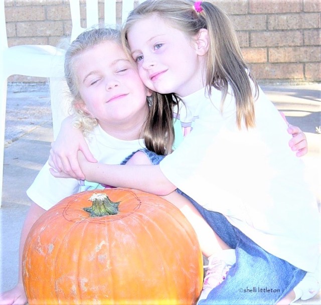 girlspink05fallrockfish 014 (5)